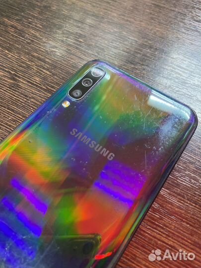 Samsung Galaxy A50, 4/64 ГБ