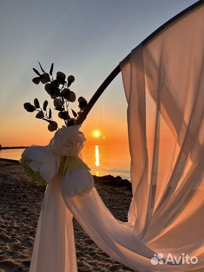 Аренда свадебной арки для фотосесси