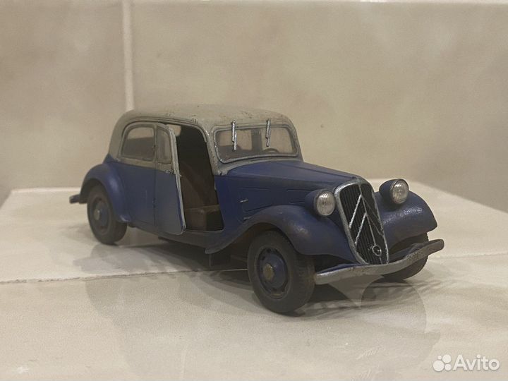 Модель автомобиля 1 35