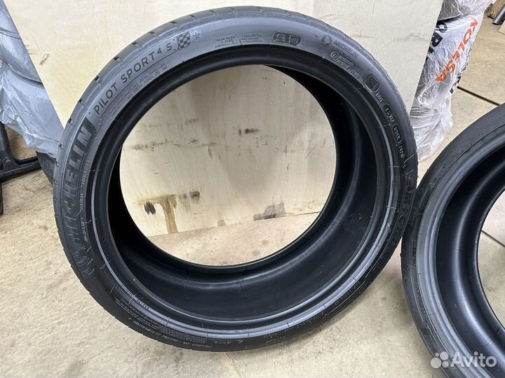 Michelin Pilot Sport 4 S 225/40 R19