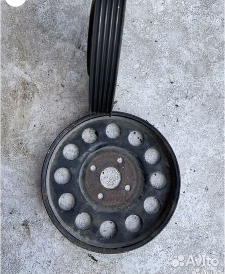 Шкив помпы lancer 9