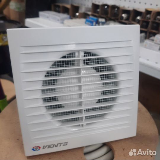 Вентилятор вытяжной 100 мм