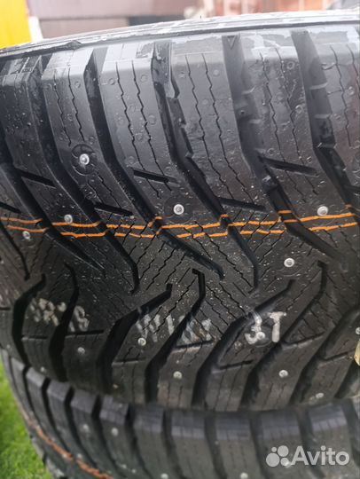 Kumho WinterCraft Ice WI31 245/40 R19 98T