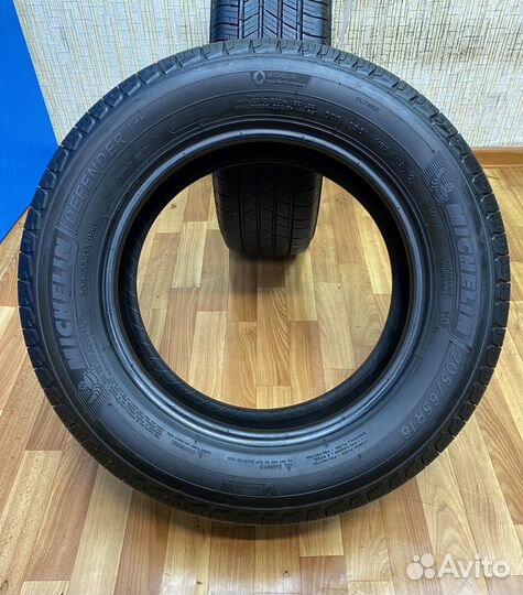 Michelin Defender T + H 205/65 R16