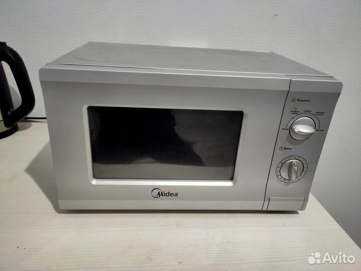 Микроволновка Midea