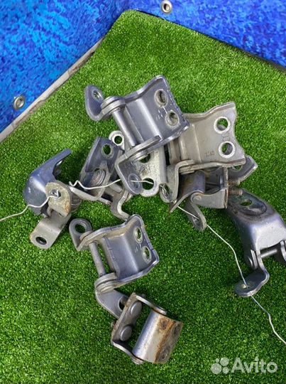 Петля двери Honda Civic 5D R18A2 2007