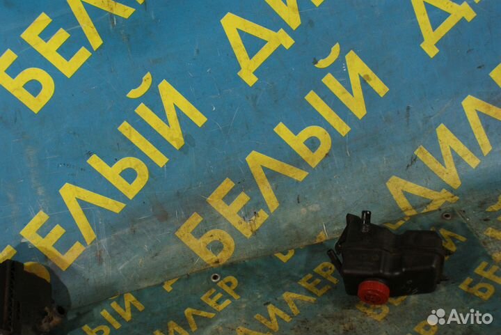 Бачок гур Peugeot 406