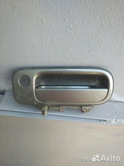 Ручка передней двери