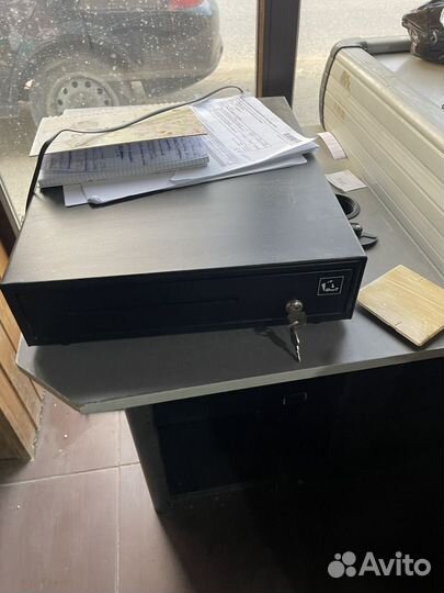 Кассовый стол для торгового магазина