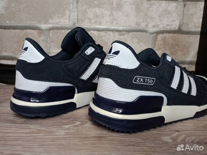 Кроссовки Adidas zx 750