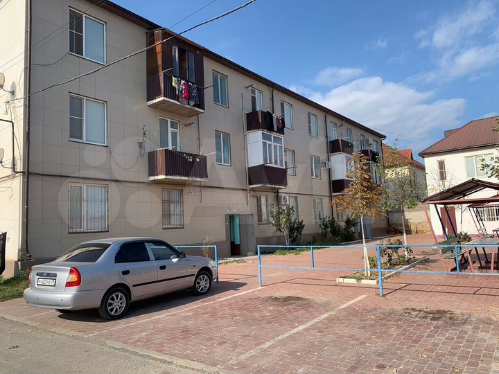 2-к. квартира, 54 м², 3/3 эт.