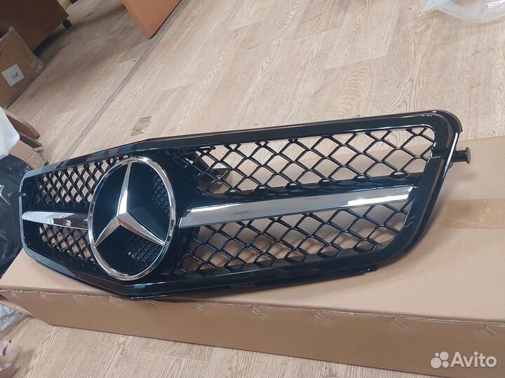Решетка радиатора Mercedes w204 c204