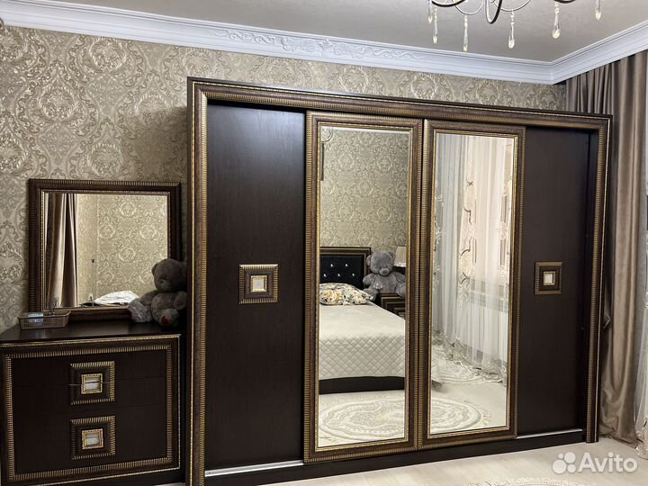 Спальный гарнитур