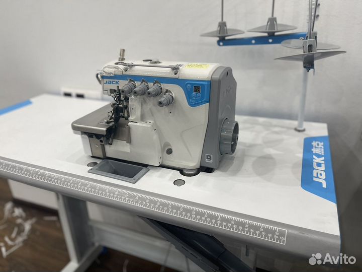 Промышленный оверлок Jack E4s-4