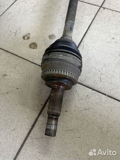 Привод передний правый Toyota Wish 2003г