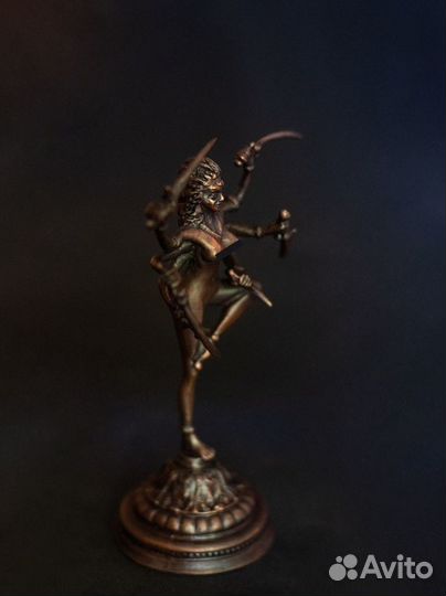 Авторская скульптура богиня Кали шестирукая