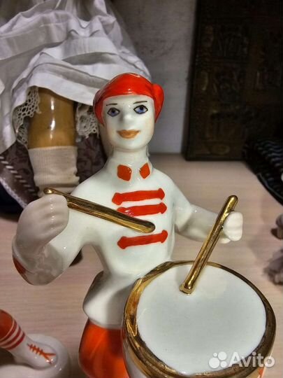 Статуэтка фарфор буденовцы