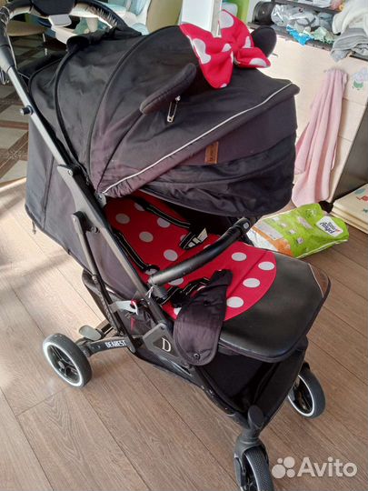 Прогулочная коляска Микки Маус