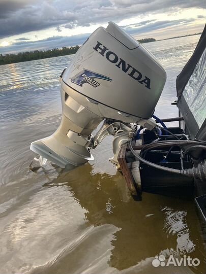 Продам лодочный мотор Honda 50