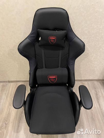 Кресло игровое черное Zombie Thunder 1