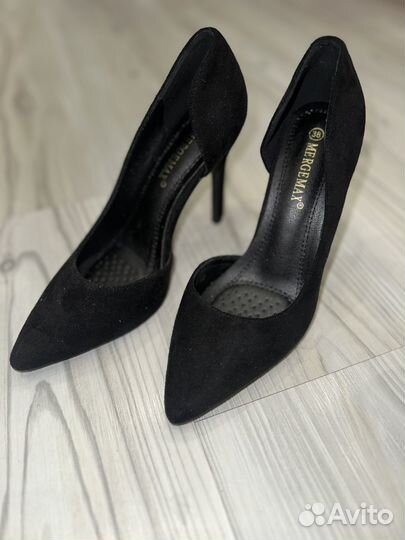 Замшевые туфли лодочки новые