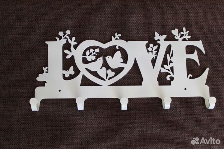 Вешалка love