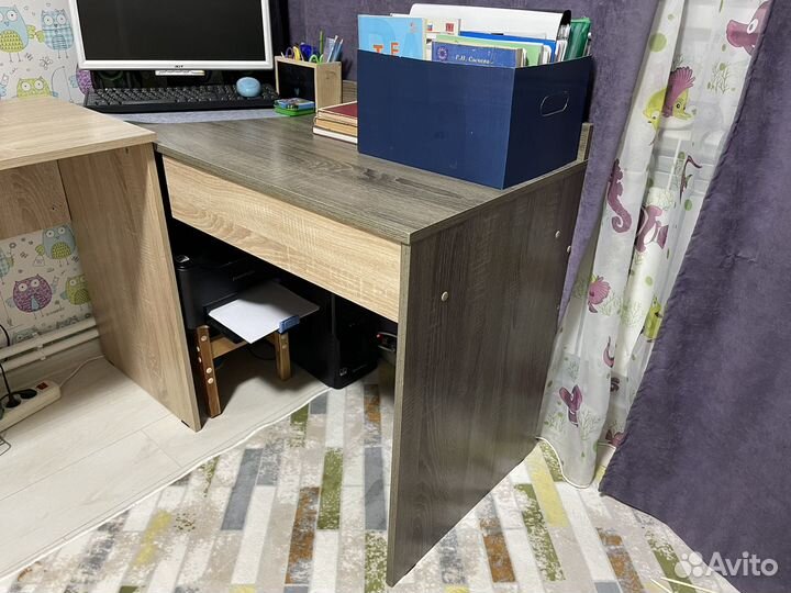 Письменный стол