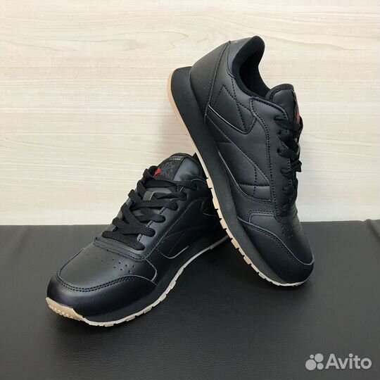 Кроссовки Reebok Classic черные мужские