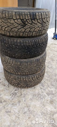 Gislaved NordFrost 100 215/50 R17