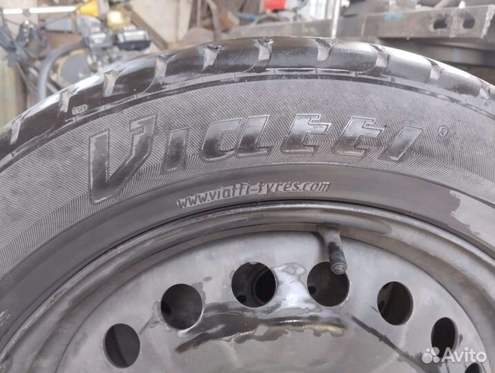 Viatti Strada Asimmetrico 205/55 R16