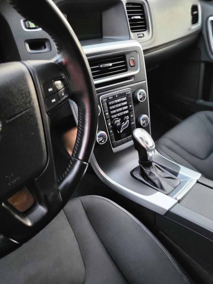 Volvo S60: фото владельца