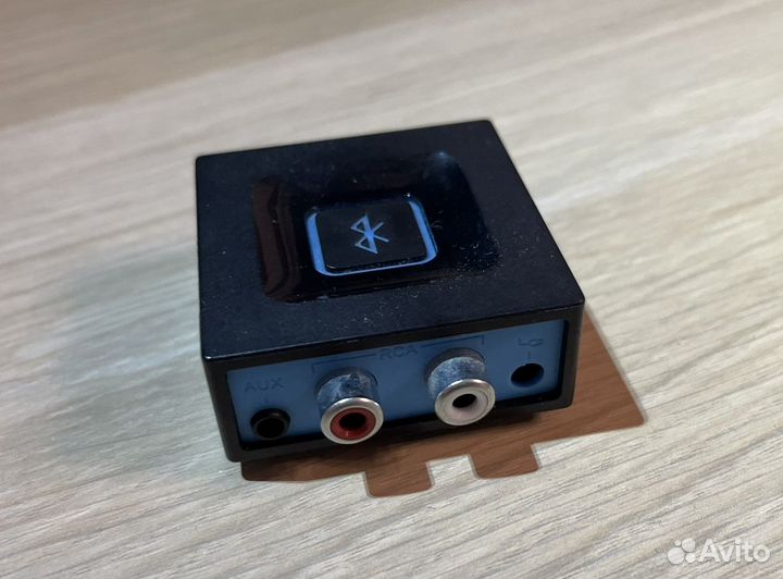 Logitech Bluetooth Audio адаптер (AUX, RCA)