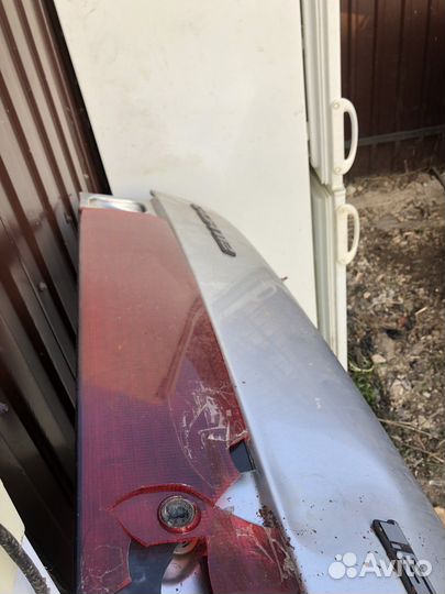 Продаю крышку богажника от ваз12