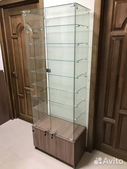 Витрина стеклянная по вашим размерам