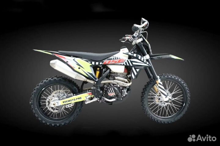 Мотоцикл BSE T8 Green Twister