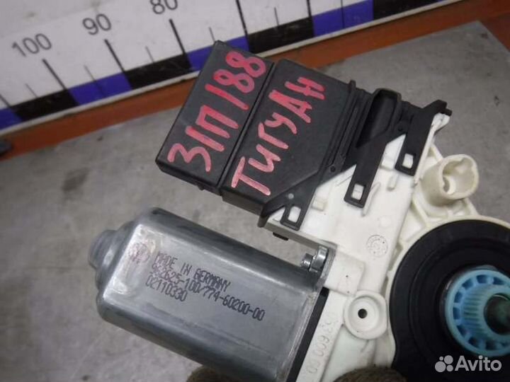 Мотор стеклоподъемника задний правый Volkswagen