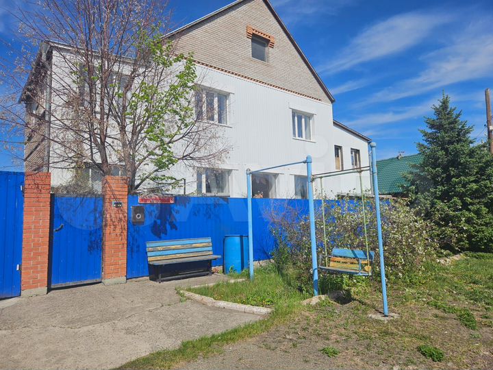 Дом 329 м² на участке 10 сот.