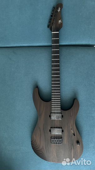 Mayones Aquila Cardinal