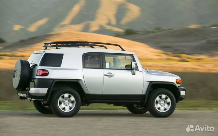 Toyota FJ Cruiser 4.0 AT, 2007, битый, 175 000 км