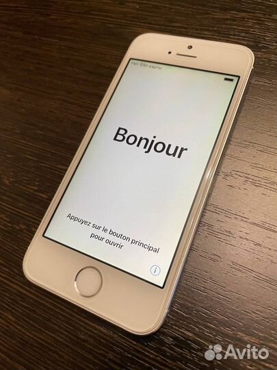 Телефон iPhone 5s