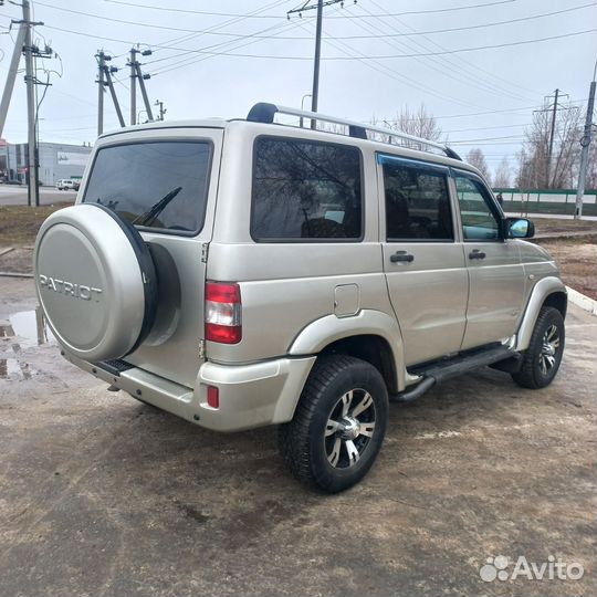 УАЗ Patriot 2.7 МТ, 2014, 135 000 км