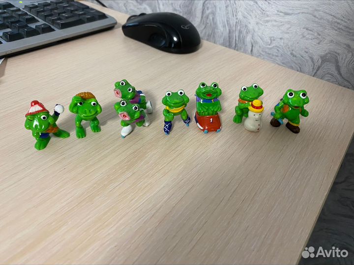 Игрушки из киндера Лягушки