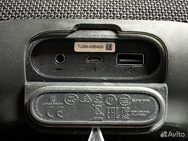 Колонка JBL Charge 3