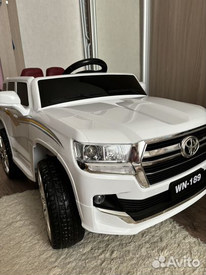 Детский электромобиль toyota