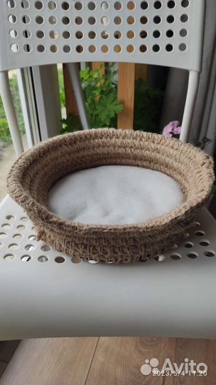 Лежанка для кошек