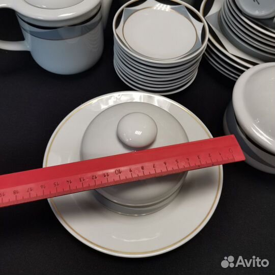 Сервиз чайно-кофейный (часть, 48 предметов)