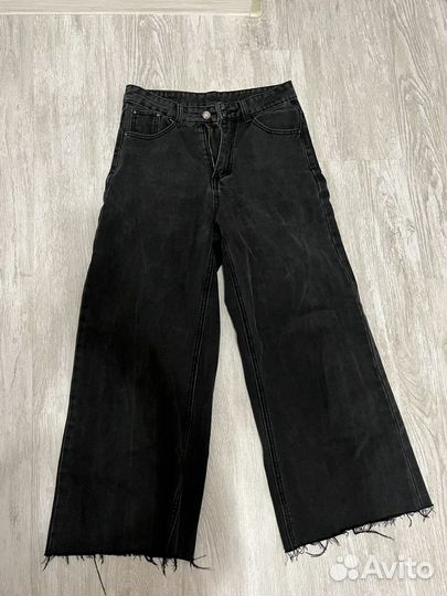 Джинсы широкие