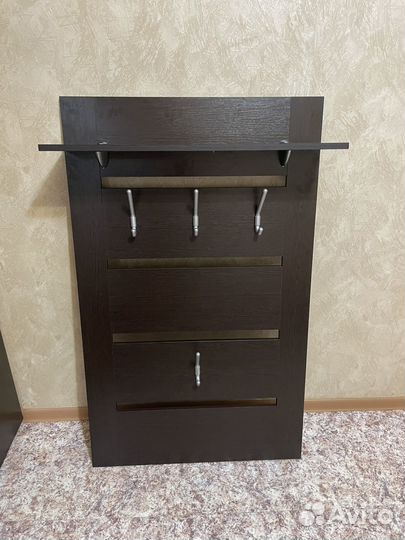 Вешалка настенная