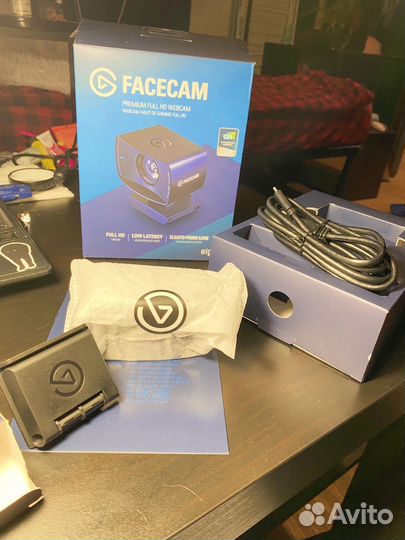 Веб-камера Elgato FaceCam (10WAC9901)