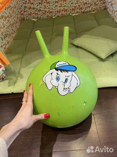Мяч прыгун с рожками